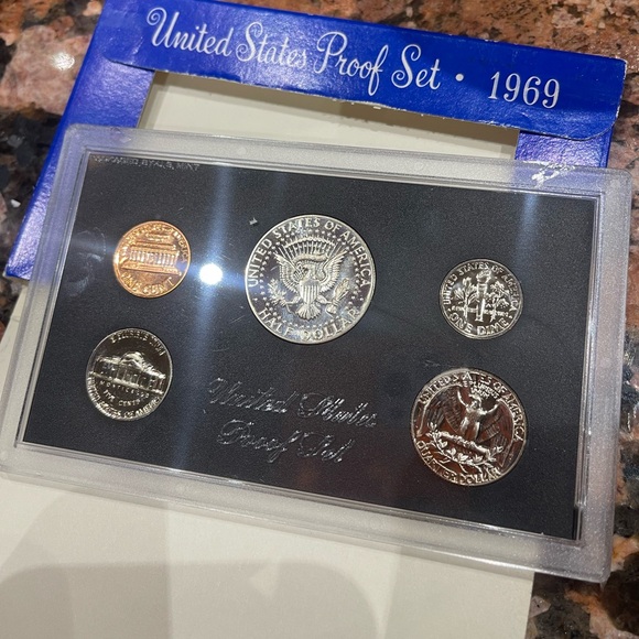 1969 Coin Proof Set - Picture 6 of 8